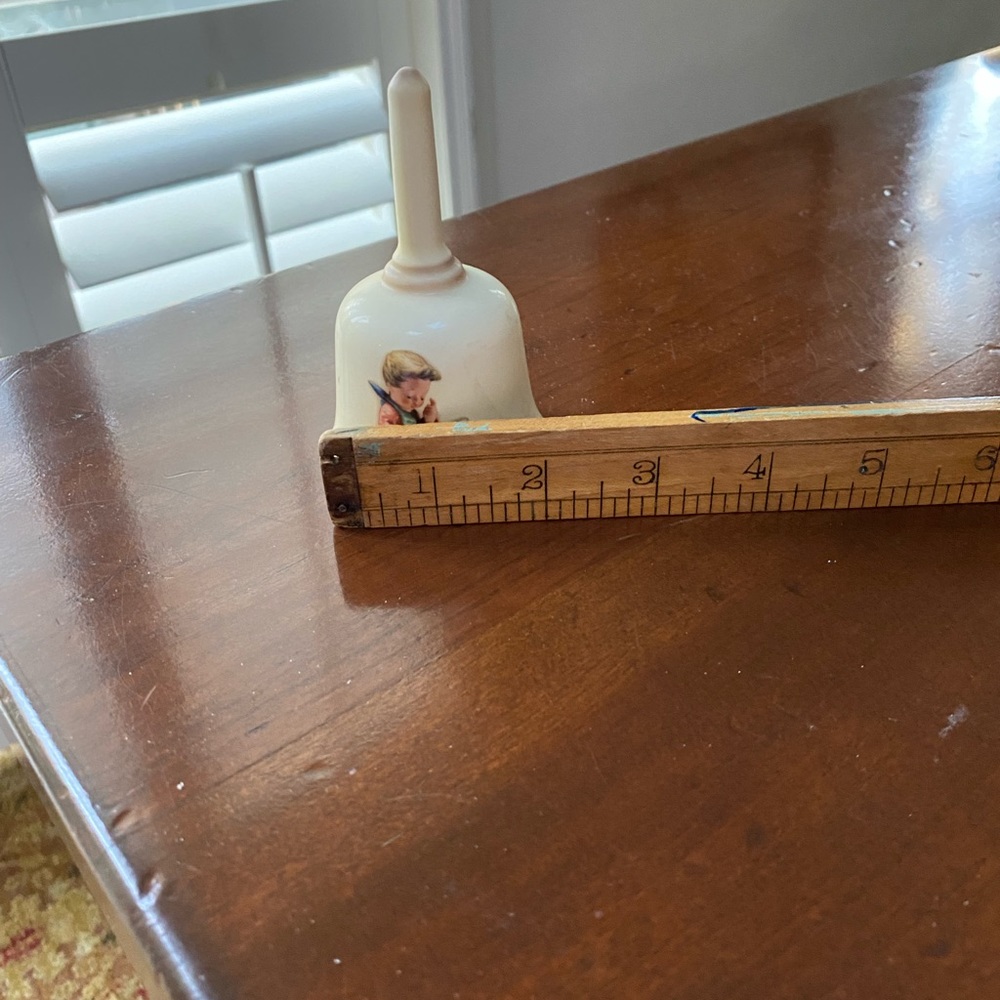Darling Hummel bell for your collection. - Picture 4 of 6